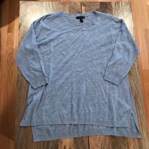 Light weight sweater